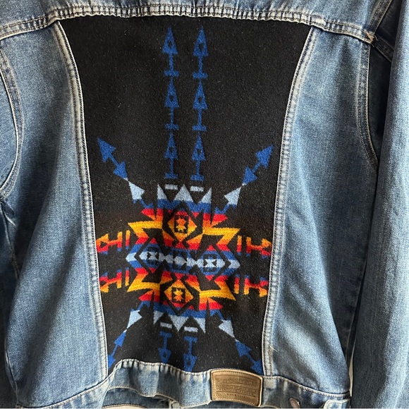 Pendleton Eagle Denim And Blanket Wool Insert Jean Jacket Size M Western USA - Picture 3 of 14
